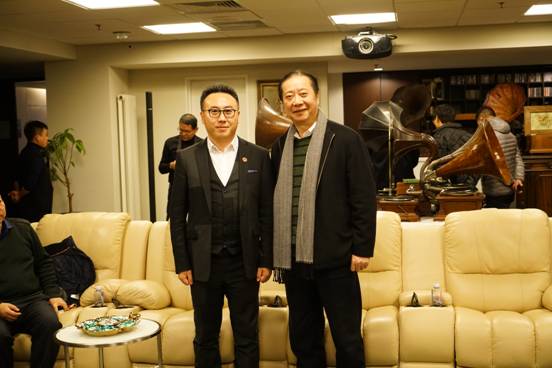 2017年12月23日，中国演艺设备技术协会朱新村理事长一行莅临大连之声企业指导